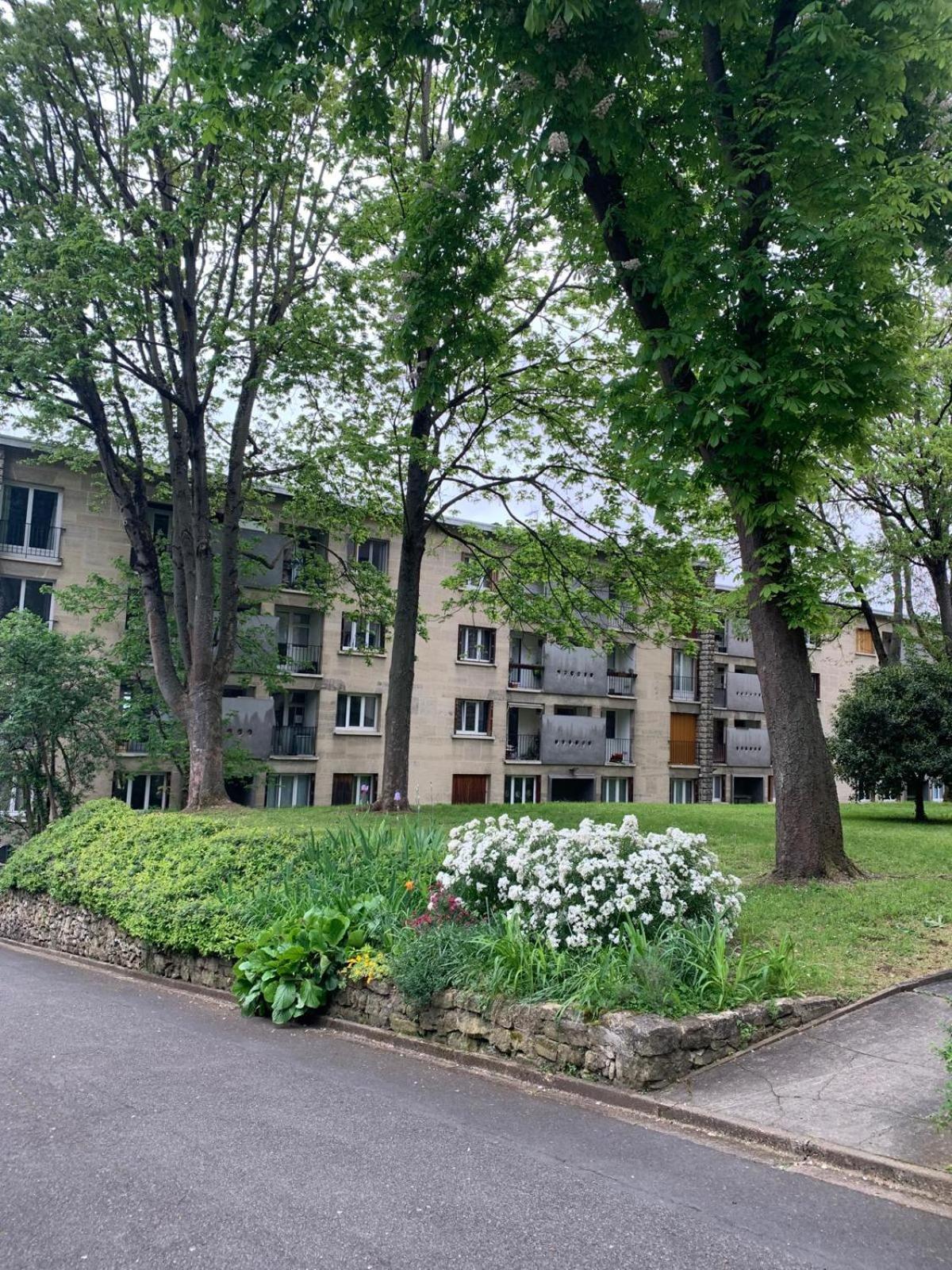 Family With Parking Metro Line 9 Apartment *